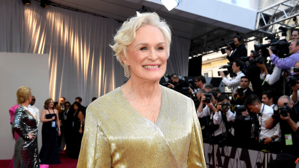 Glenn close gold gown oscars best leading actress win