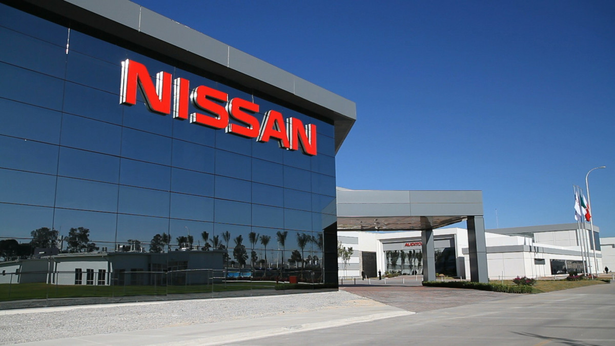Nissan cierra su planta de EU por falta de microchips