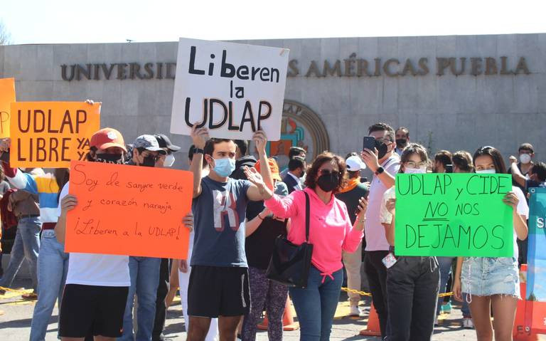 Se confrontan PAN y Morena por conflicto UDLAP en el Congreso del Estado