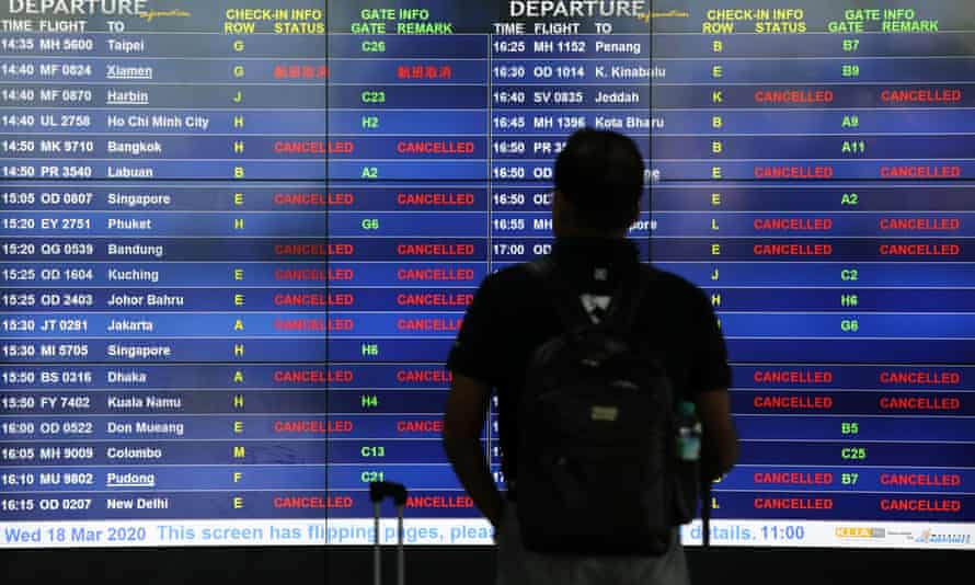 Estados Unidos restringirá viajes desde India 